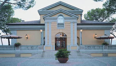 Villa Ferrari Relais