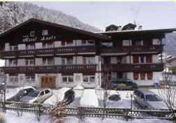 Hotel Azola