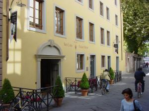 San Luca Palace