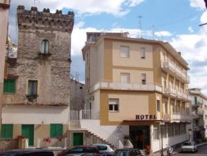 Hotel Torre Di Milo