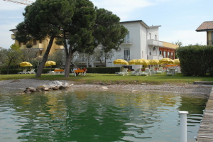 Hotel Saviola Lake