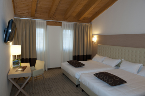 Hotel Parchi Del Garda