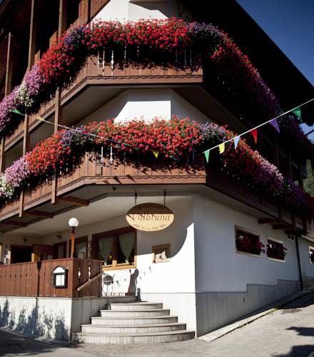 Hotel Valbruna Inn
