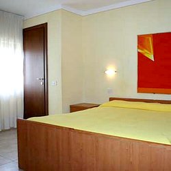 NIAGARA HOTEL