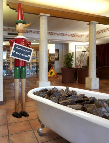 Etruscan Chocohotel