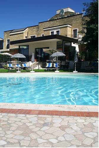 Terra Umbra Hotel