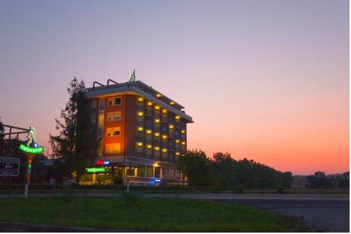 Recina Hotel