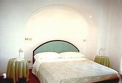 Hotel Holiday