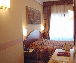 Mokinba Hotels King