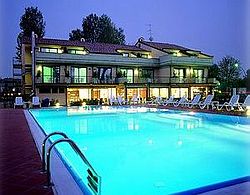 Yachting Hotel Mistral