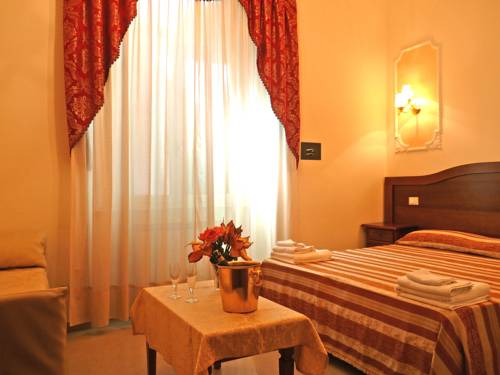 Cambridge Hotel