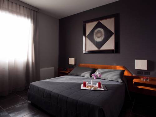 Hotel Zone