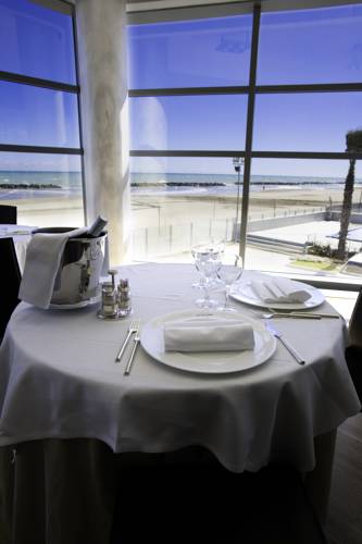 Sea Lion Hotel