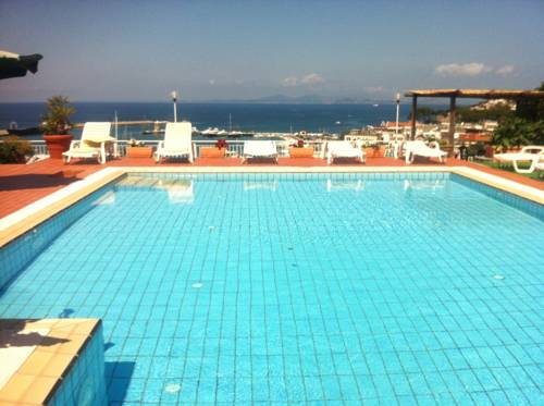 Hotel Pithaecusa
