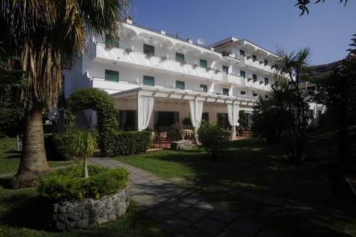 Hotel Marad