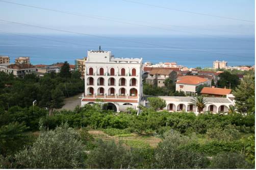 Hotel Alhambra
