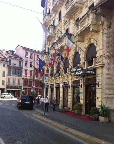 Mokinba Hotels King