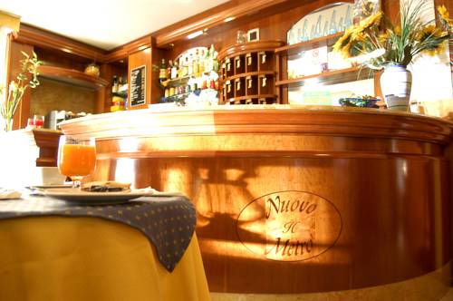 Hotel Nuovo Metr??