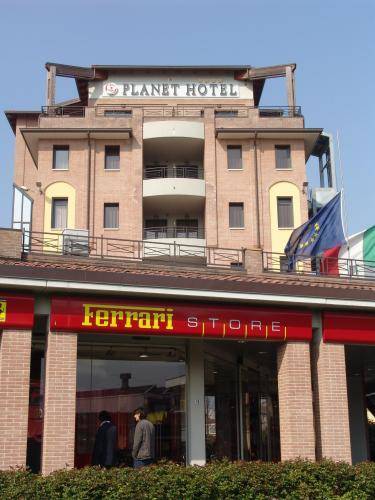 Planet Hotel