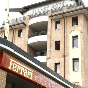 Planet Hotel