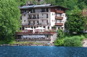 Albergo Mezzolago