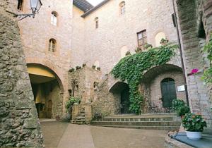 Castel Pietraio