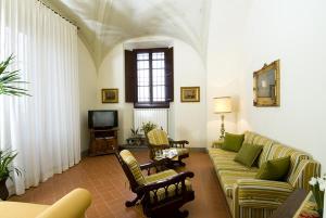 Villa Torre Rossa Apartments