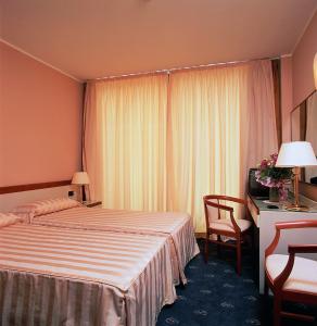 Hotel Holiday
