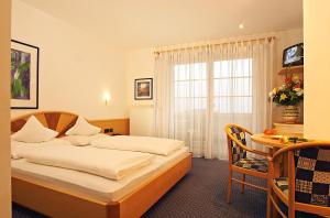 Ruster Resort