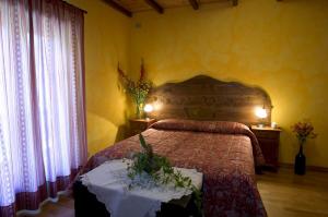 Charmant Petit Hotel
