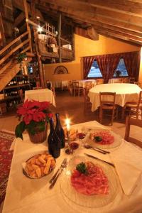 Charmant Petit Hotel