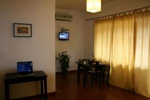 Lt Rooms