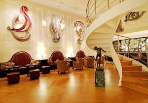 Renaissance Naples Hotel Mediterraneo
