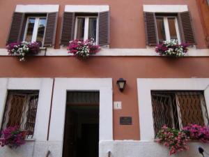 Monti Guest House - Affittacamere