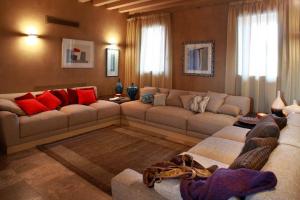 Al Tezzon Hotel