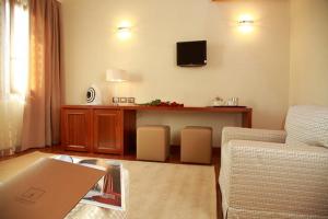 Al Tezzon Hotel
