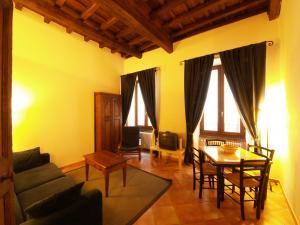 Palazzo Olivia - Rooms & Apartments