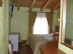 Azzano Holidays B&B