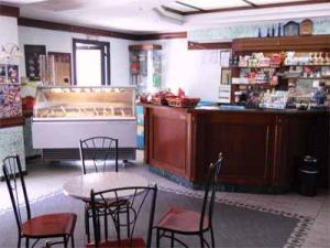Hotel Food & Drink