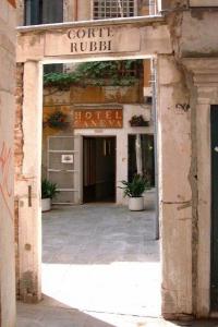 Hotel Caneva