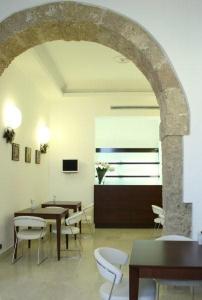 Royal Maniace Hotel