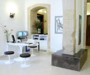 Royal Maniace Hotel