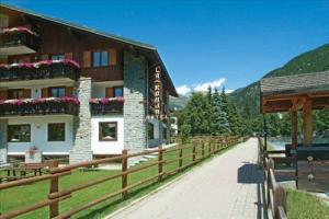 Hotel La Rouja