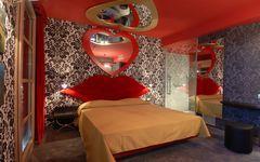 Motel Piranha
