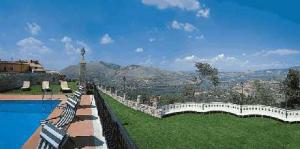 Castello Orsini Hotel