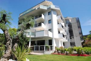 Parc Hotel Flora