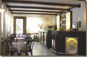 Jolly Residence