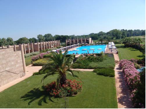 Cosmopolitan Golf & Beach Resort