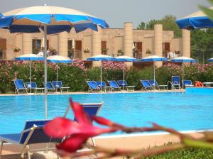 Cosmopolitan Golf & Beach Resort
