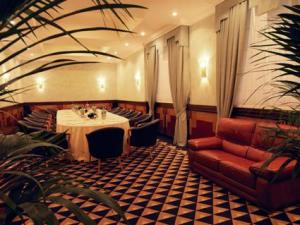 Hotel Savoy